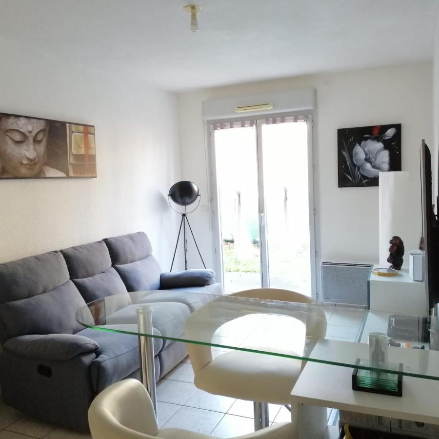 Appartement T2 En Residence Securisee Oloron-Sainte-Marie Extérieur photo