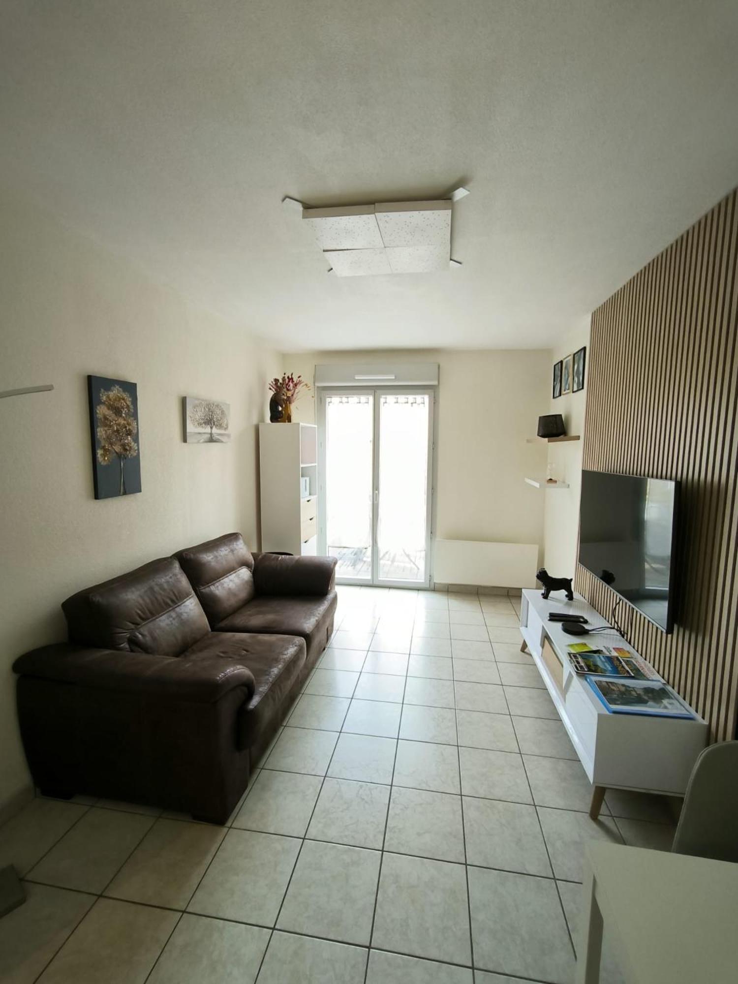 Appartement T2 En Residence Securisee Oloron-Sainte-Marie Extérieur photo